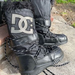 SOLD!! DC Winter Boots Women’s Size 7